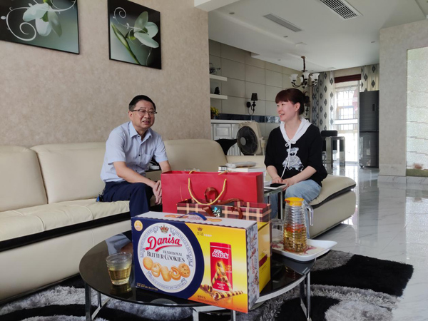 公司黨委開展走訪慰問